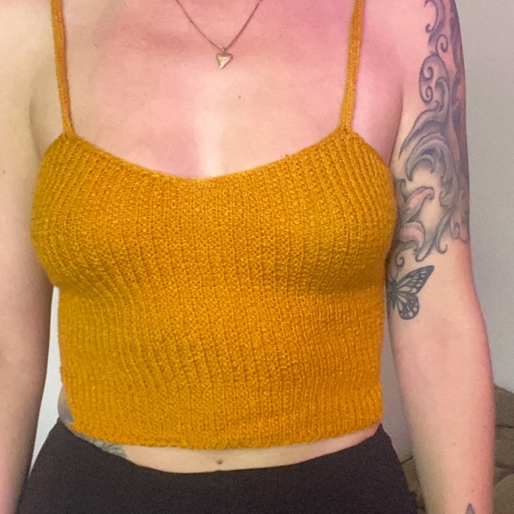Hand knit crop top!!